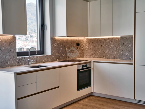 Dvosoban stan 102 m² sa pogledom na more, Boka Place – Tivat