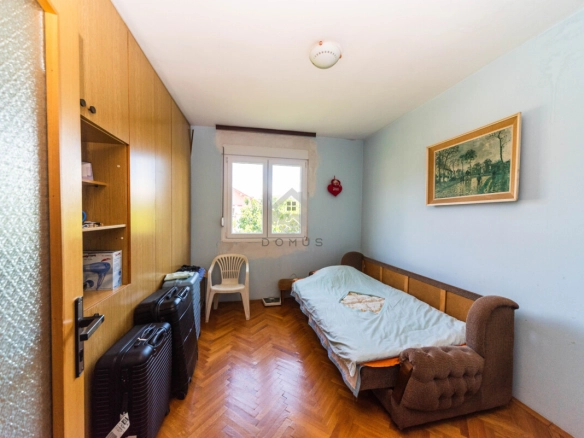 Porodična kuća 320 m² na placu 800 m², Murtovina – Podgorica