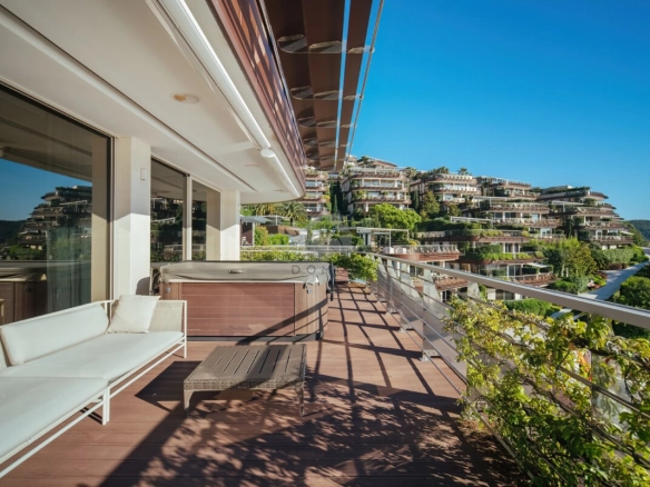 Luksuzni penthous 483 m², Dukley Gardens – Budva