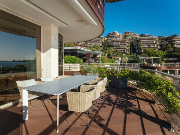 Luksuzni penthous 483 m², Dukley Gardens – Budva