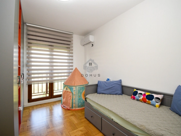 Trosoban stan 97 m², Krivi Most – Podgorica
