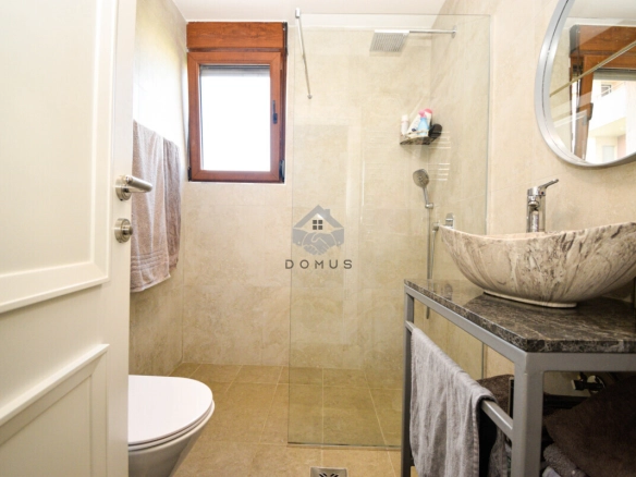 Trosoban stan 97 m², Krivi Most – Podgorica