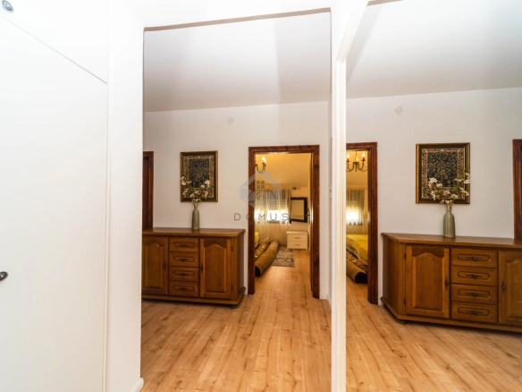 Trosoban stan 100 m² + parking, Gornja Gorica – Podgorica
