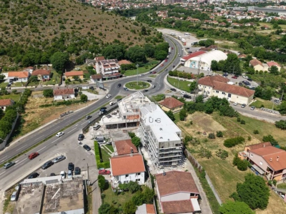 Poslovni objekat 2.000 m² + 30parkinga, Donja Gorica – Podgorica