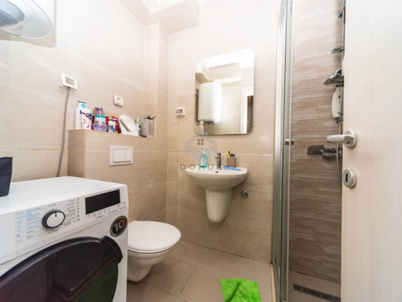 Jednosoban stan 52 m² + garaža, Tološi – Podgorica