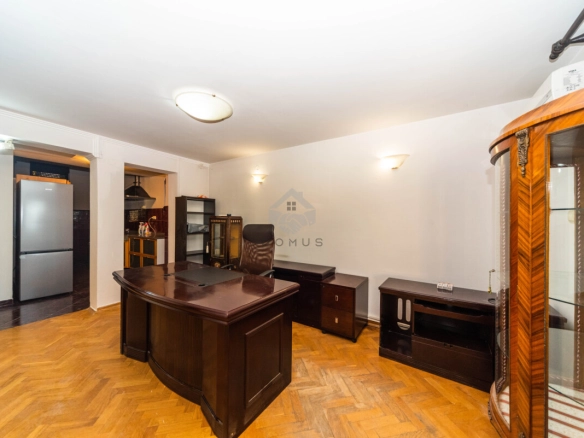 Kuća 380 m² + parking, Gorica C – Podgorica
