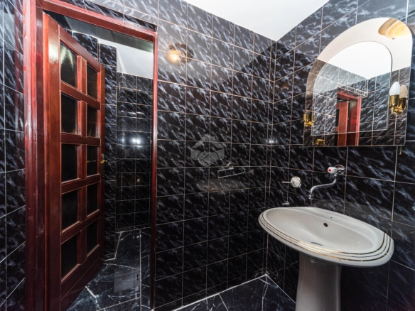 Kuća 380 m² + parking, Gorica C – Podgorica
