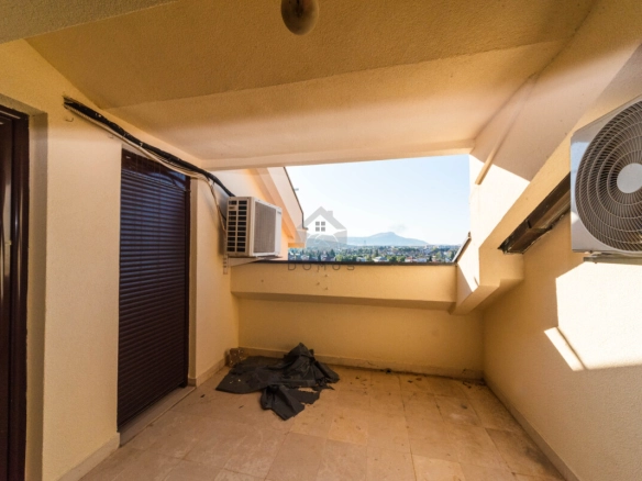 Kuća 380 m² + parking, Gorica C – Podgorica