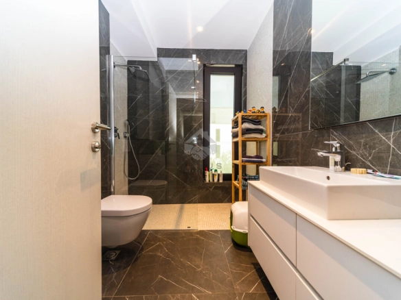 Trosoban stan 142 m² + garaža, Gorica – Podgorica