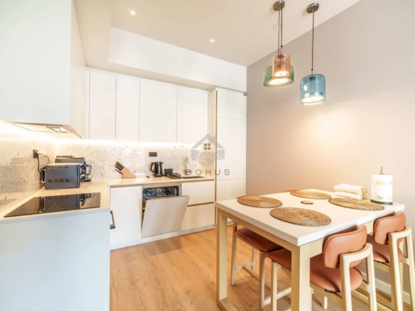 Jednosoban stan 55 m² sa pogledom na more, Tivat