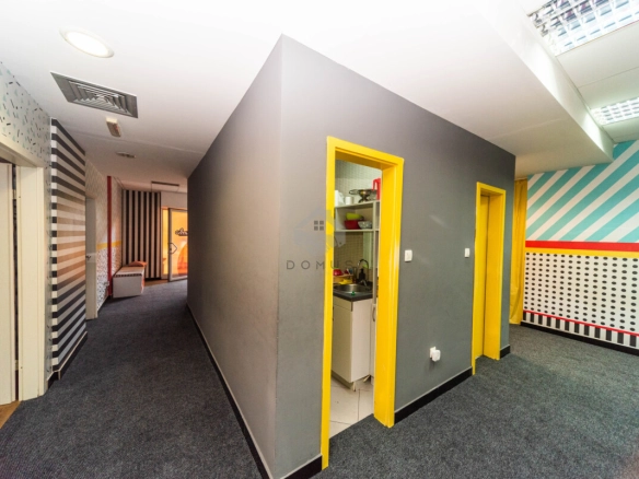 Poslovni prostor 375 m², Obala Morače – Podgorica