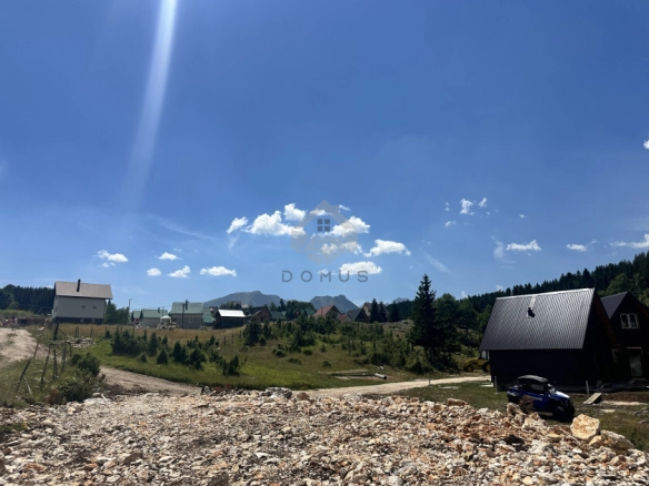 Građevinski plac 588 m², Meždo – Žabljak