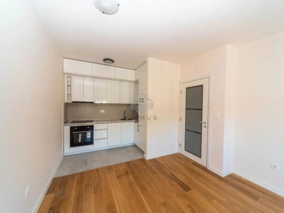 Jednosoban stan 50 m² + garaža, Central Point – Podgorica