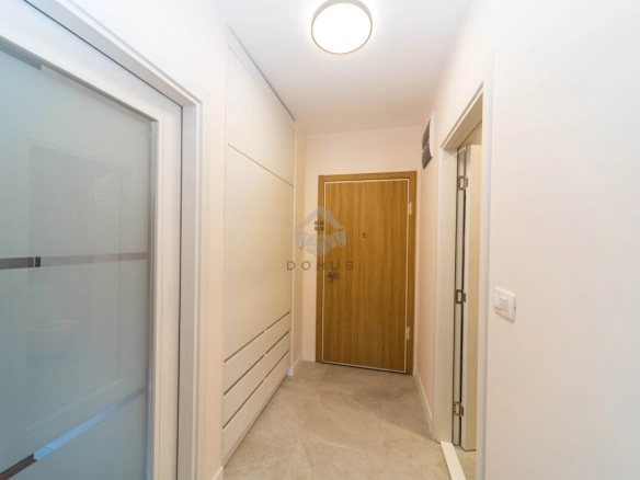 Jednosoban stan 50 m² + garaža, Central Point – Podgorica