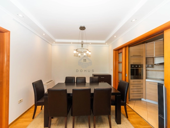 Dvosoban stan 140 m² + garaža, Preko Morače – Podgorica
