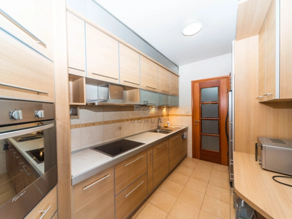 Dvosoban stan 140 m² + garaža, Preko Morače – Podgorica