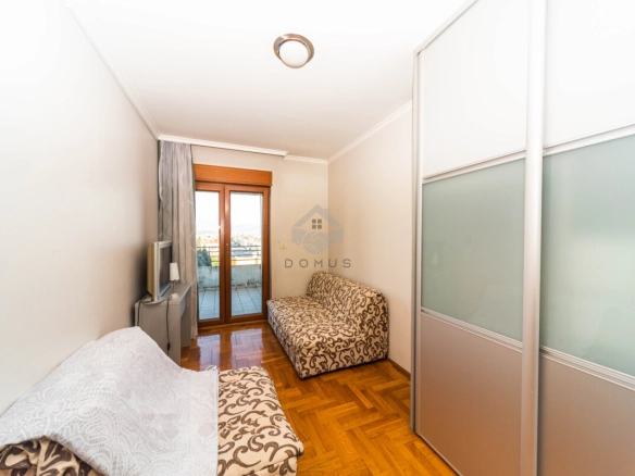 Dvosoban stan 140 m² + garaža, Preko Morače – Podgorica