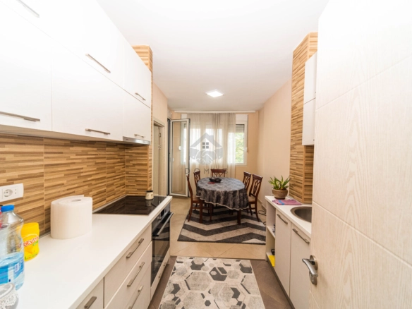 Dvosoban stan 72 m², Autobuska Stanica – Podgorica
