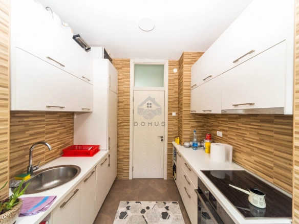 Dvosoban stan 72 m², Autobuska Stanica – Podgorica