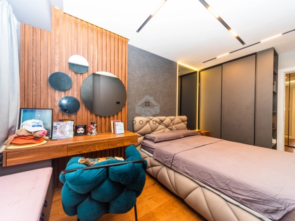 Izdavanje: Trosoban stan 195 m² – Tološi, Podgorica — fotografija 15