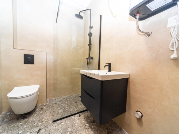 Trosoban stan 81 m² + garaža, Vezirov Most – Podgorica