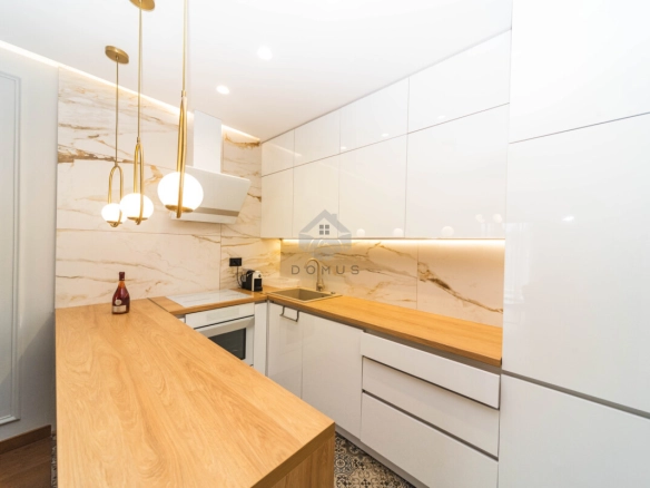 Dvosoban stan 75 m² + garaža, Ljubović – Podgorica