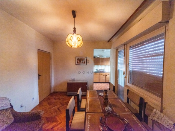 Kuća 215 m² na placu 600 m², Tološi – Podgorica