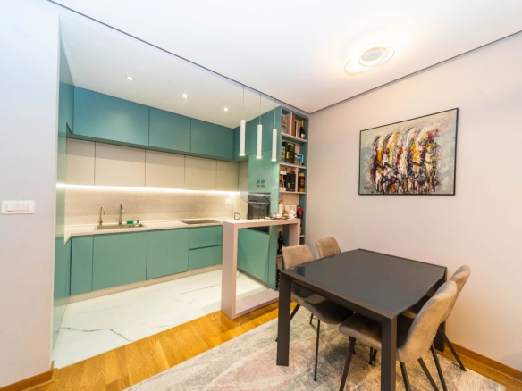 Dvosoban namješten stan 63 m² + garaža, City Kej – Podgorica