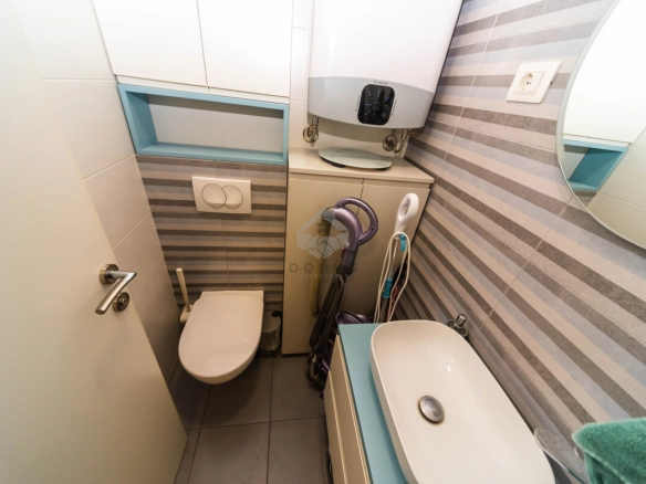 Dvosoban namješten stan 63 m² + garaža, City Kej – Podgorica