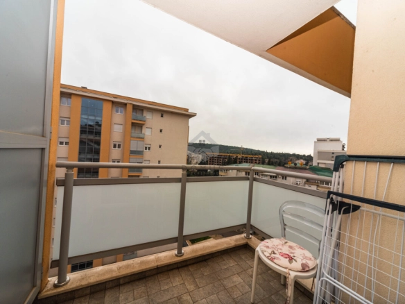 Dvosoban namješten stan 63 m² + garaža, City Kej – Podgorica
