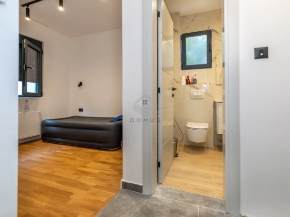 Moderna kuća 180 m² sa bazenom, Donja Gorica – Podgorica
