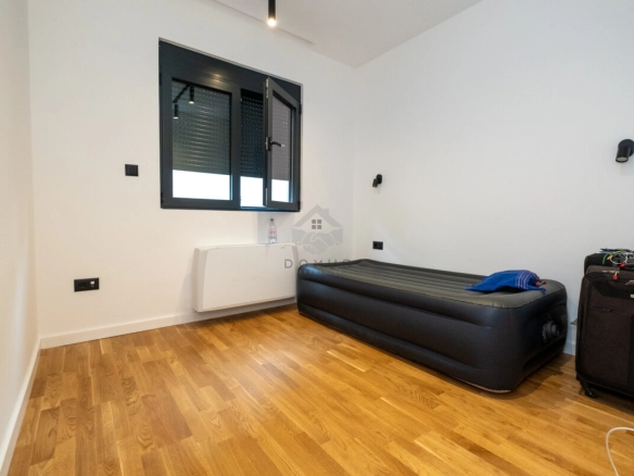 Moderna kuća 180 m² sa bazenom, Donja Gorica – Podgorica