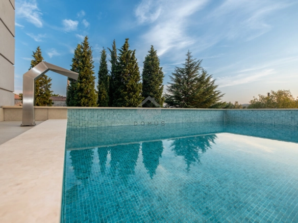Moderna kuća 180 m² sa bazenom, Donja Gorica – Podgorica