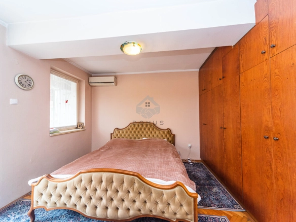 Trosoban stan 120 m² + garaža, Centar – Podgorica