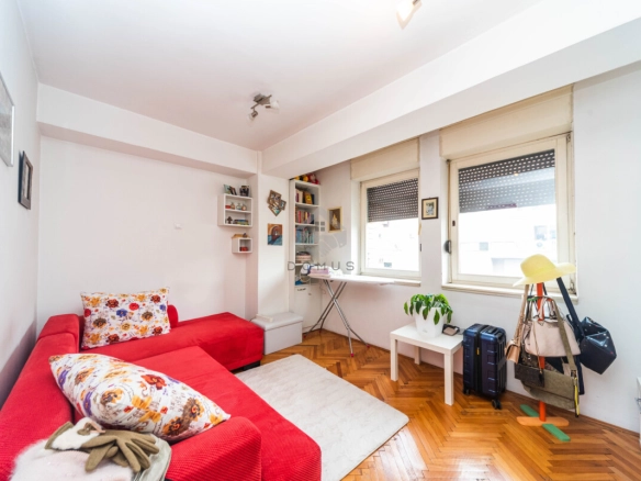 Trosoban stan 120 m² + garaža, Centar – Podgorica
