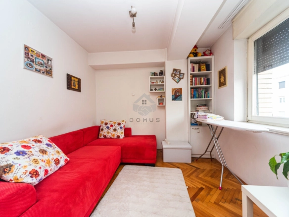 Trosoban stan 120 m² + garaža, Centar – Podgorica