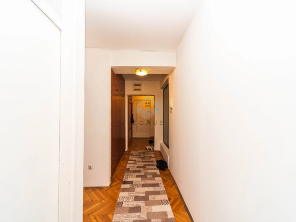 Trosoban stan 120 m² + garaža, Centar – Podgorica