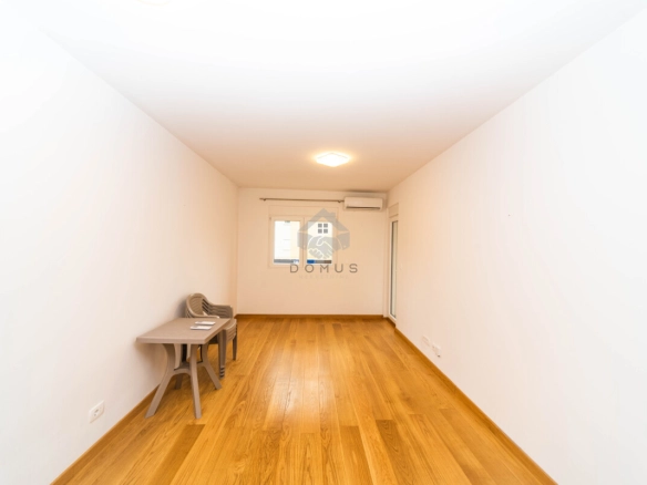 Jednosoban stan 45 m² + garaža