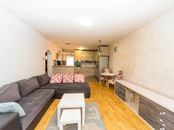 Kuća 150 m² na placu 220 m², Stari Aerodrom – Podgorica