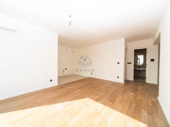 Dvosoban stan 85 m² + parking, Donja Gorica – Podgorica