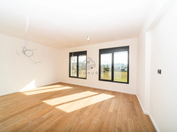 Dvosoban stan 85 m² + parking, Donja Gorica – Podgorica