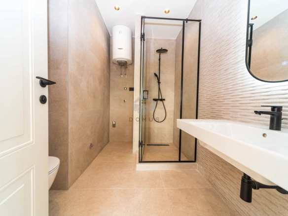Dvosoban stan 85 m² + parking, Donja Gorica – Podgorica