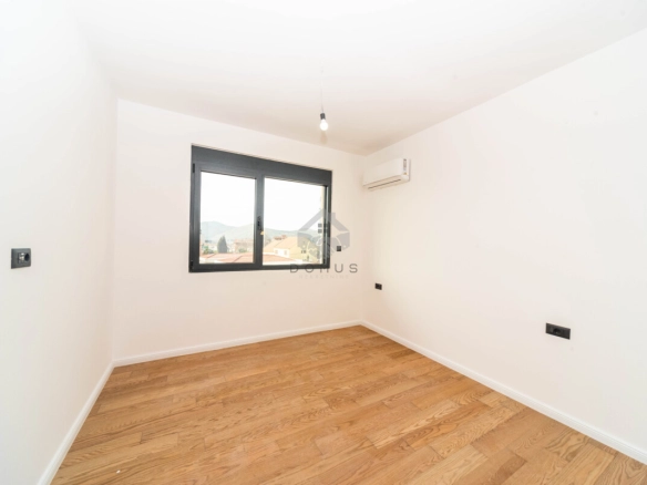 Dvosoban stan 85 m² + parking, Donja Gorica – Podgorica