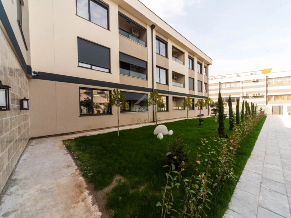 Dvosoban stan 85 m² + parking, Donja Gorica – Podgorica