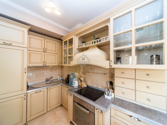 Dvosoban namješten stan 58 m², Centar – Podgorica