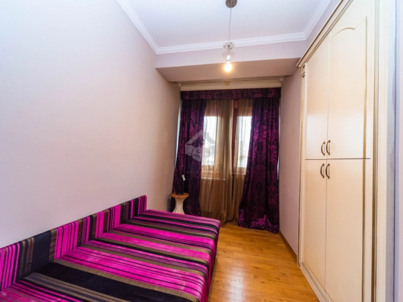 Dvosoban namješten stan 58 m², Centar – Podgorica