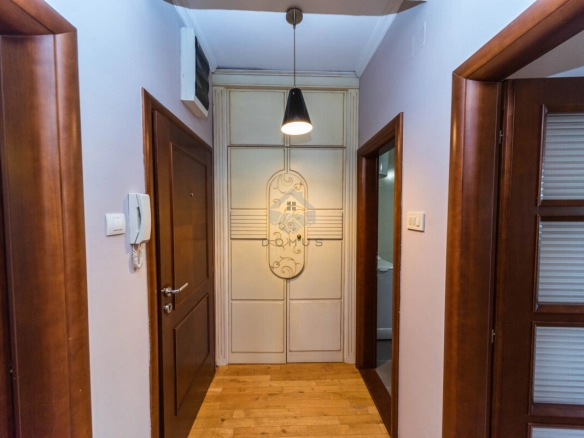 Dvosoban namješten stan 58 m², Centar – Podgorica