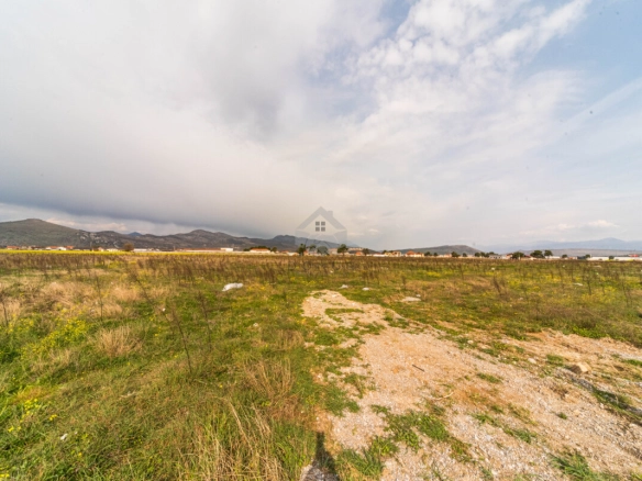 Plac 3.000 m², Donja Gorica – Podgorica