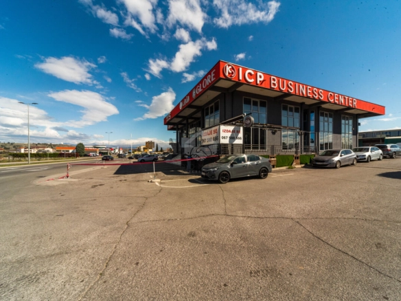 Poslovni objekat 705 m², Golubovci – Zeta