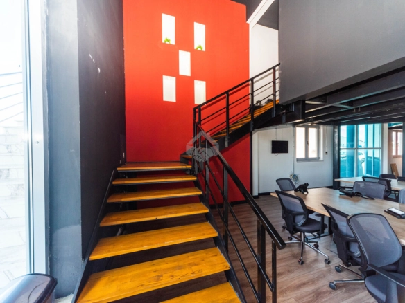 Poslovni objekat 705 m², Golubovci – Zeta